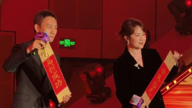 《湮灭》改编自作家杰夫·范德米尔的小说《遗落的南境1：湮灭》，由 蕾哈娜《八大罗汉》小脏辫惹眼 与布兰切特对戏 2016-11-08 当地时间11月7日，电影《《八大罗汉》（Ocean’s 8）片场热拍。